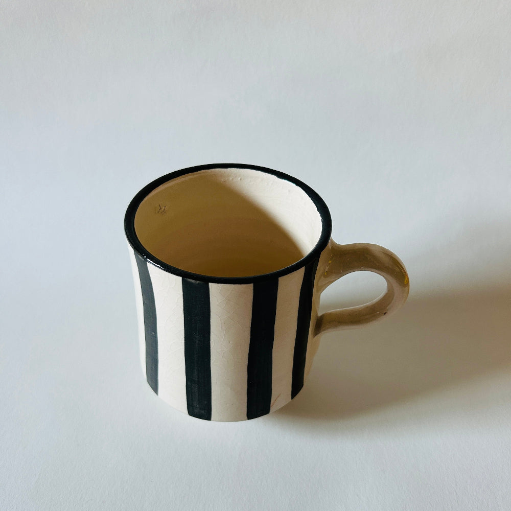 randig mugg svart