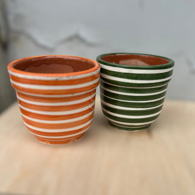 Randiga keramikkrukor