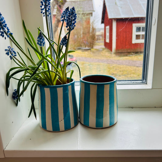 Randig liten vas - vit & blå