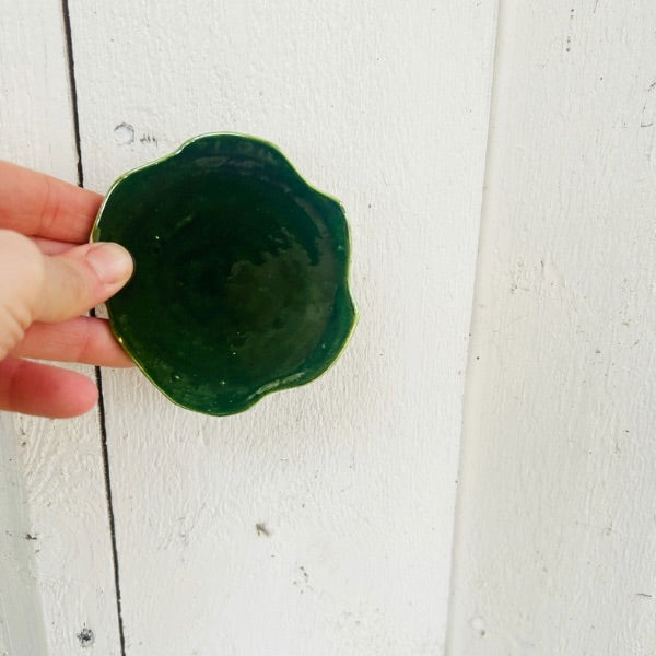 Koppunderlägg oliv vågig